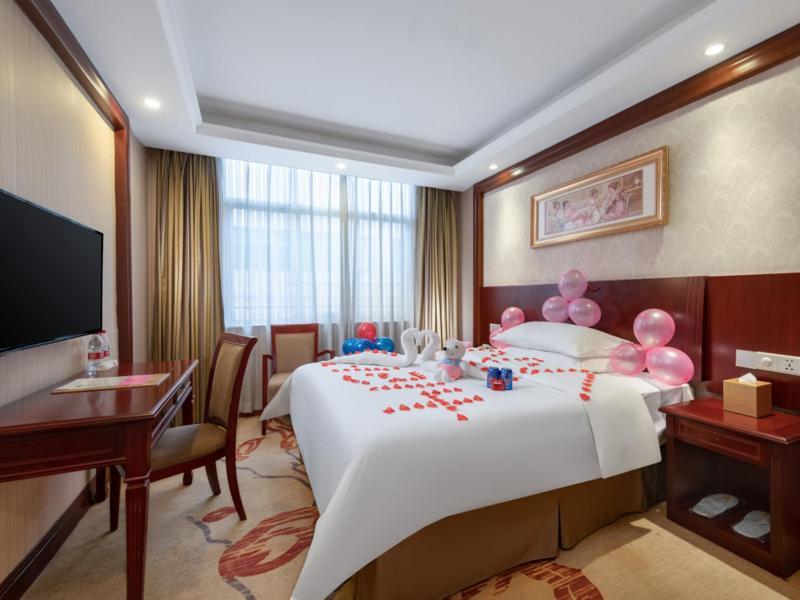 Vienna Hotel Shenzhen Guanlan Tangren Street Экстерьер фото